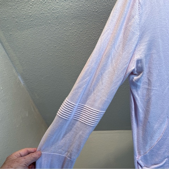 ATHLETA Pale Pink Hoodie with Deep V Neck. Kangaroo Pocket. Lightweight. Large. - Picture 3 of 6